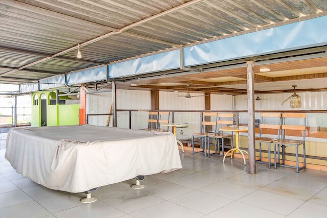 ダンセンター S ホテル