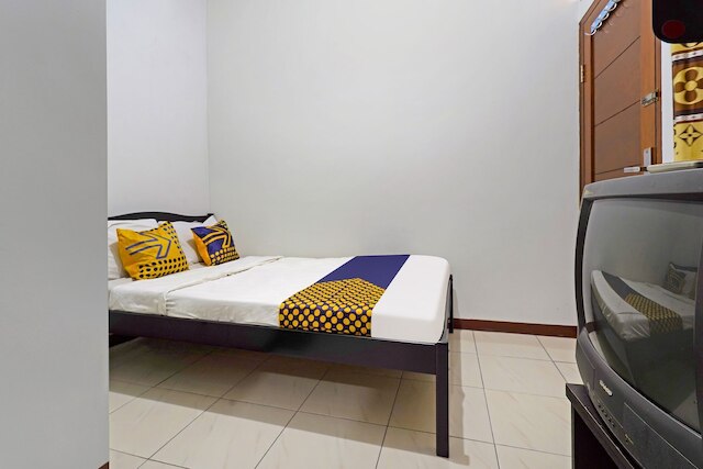 SPOT ON 91221 ポンドック NSN シャリア