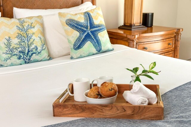 Honua Kai 4 Free Rental Cars KBM Resorts Custom Hardwood Floors 4 Units, 11 Bedrooms HK Ml-1421