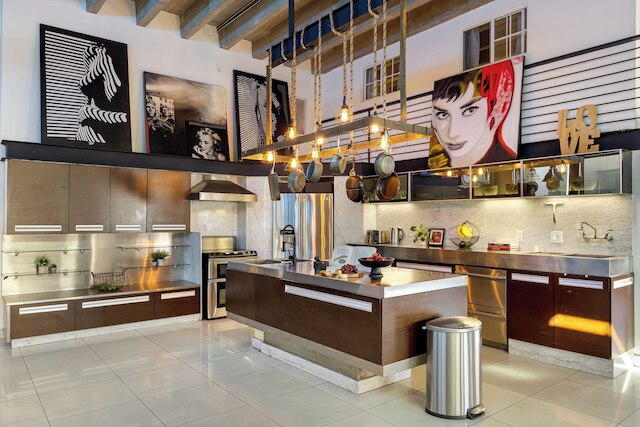 Skyline Lofts by Avantstay: a Multi-level Industrial-chic Retreat in Dtla With Rooftop Views, Soaring Ceilings & Steps to Dining, Music & Culture