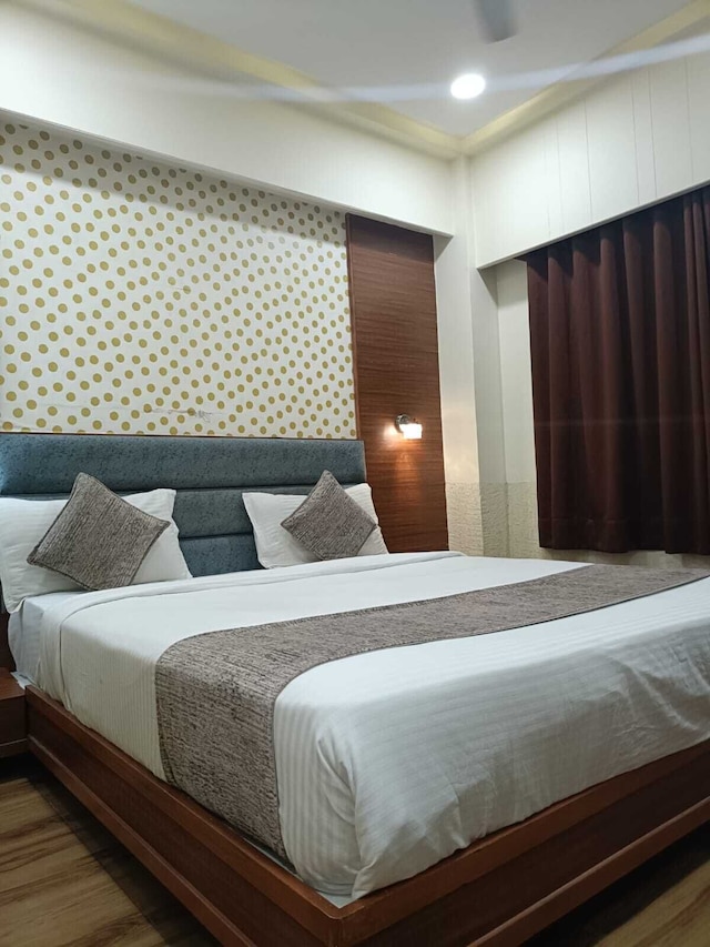 HOTEL RJ RESIDENCY C.G.ROAD