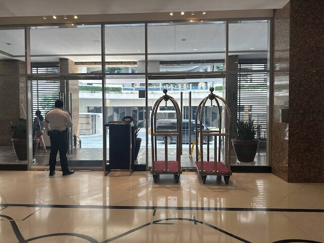 Luxurious Studio in Mckinley Hill With City View