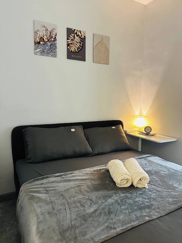 Cozy Staycation With Netflix, Pool, Ps4, Board Games