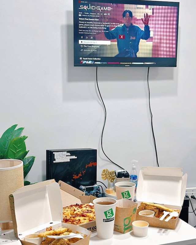 Cozy Staycation With Netflix, Pool, Ps4, Board Games