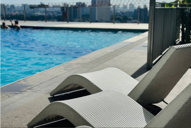 Cozy Staycation With Netflix, Pool, Ps4, Board Games