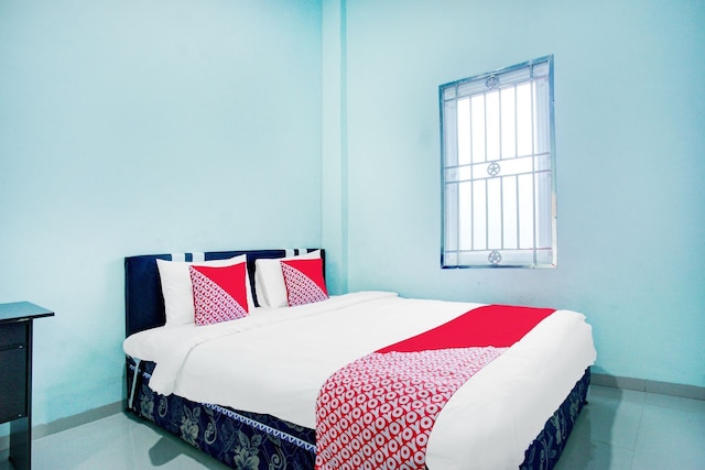 ホテル O アル バロカ エンブン コステル シャリア