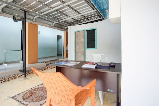 ホテル O アル バロカ エンブン コステル シャリア