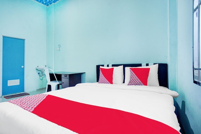 ホテル O アル バロカ エンブン コステル シャリア