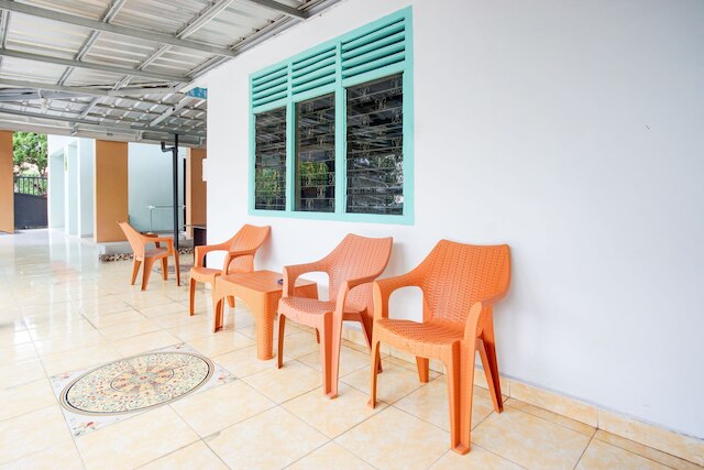 ホテル O アル バロカ エンブン コステル シャリア