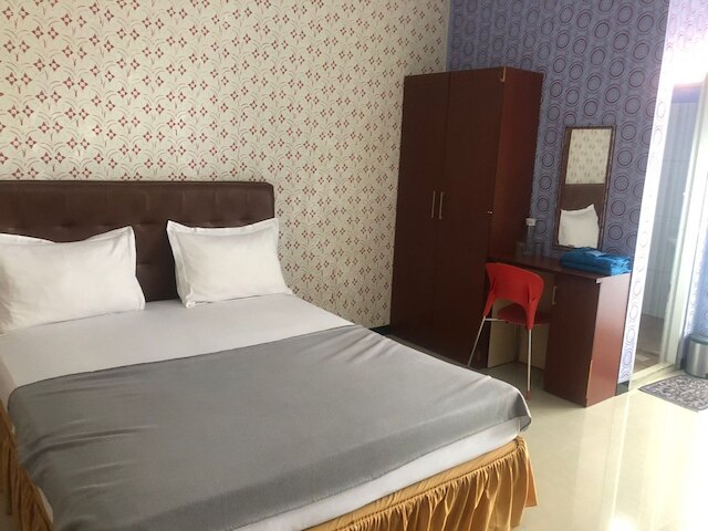 Hotel O Madina Homestay