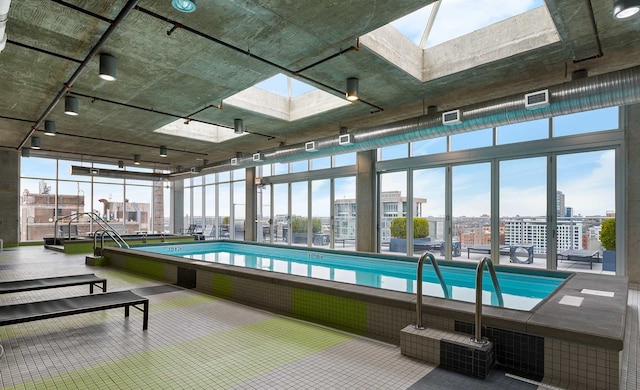 Unbeatable Top Floor Views Central Modern