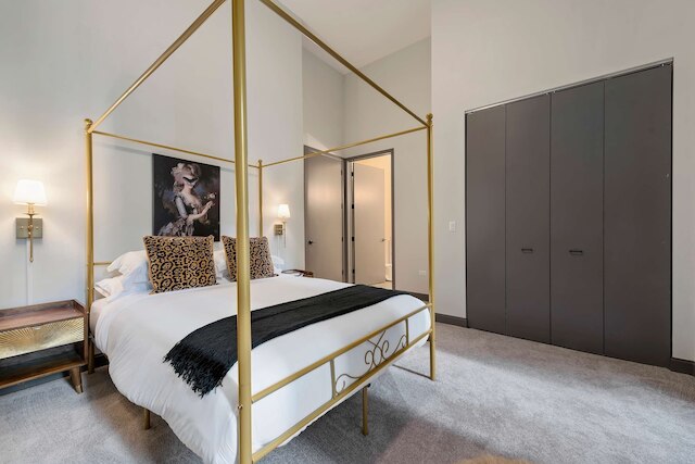 Downtown Charm 2BR Comfort Great Amenities