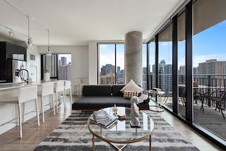 Mag Mile Retreat Stunning Views High-end 2BR