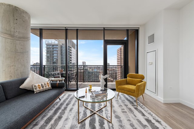 Mag Mile Retreat Stunning Views High-end 2BR