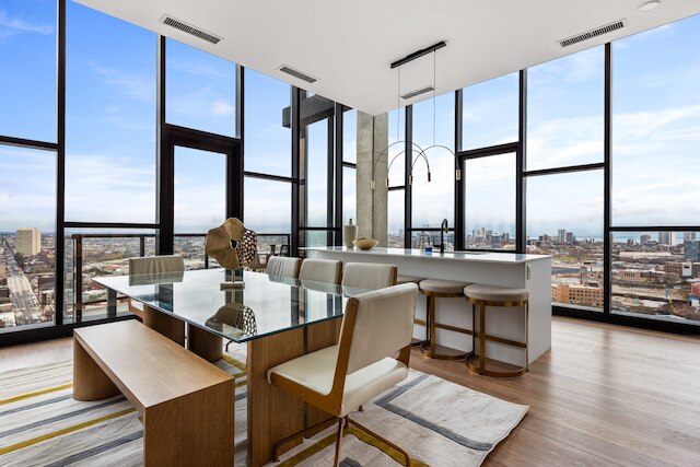 Luxury Penthouse 3BR Prime Location