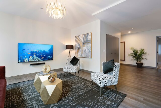 Urban Retreat 2BR Resort Amenities Downtown