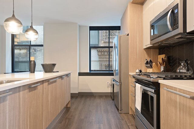 Urban Retreat 2BR Resort Amenities Downtown