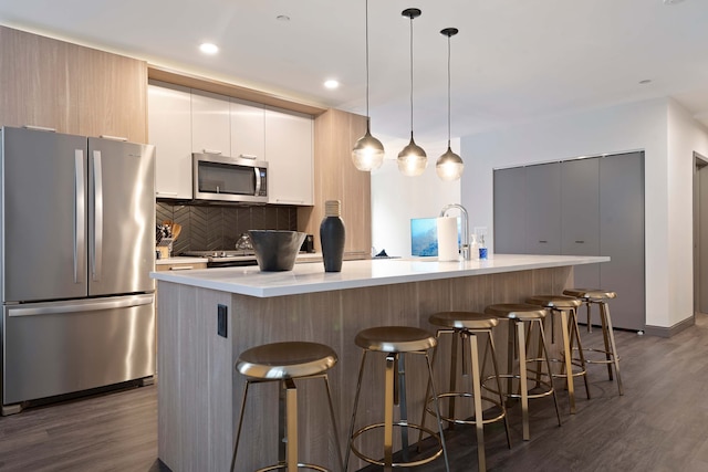 Urban Retreat 2BR Resort Amenities Downtown