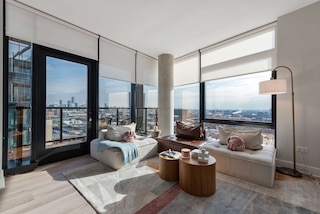 Unforgettable Stay High End 2BR Easy City Access