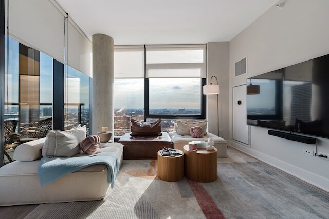 Unforgettable Stay High End 2BR Easy City Access