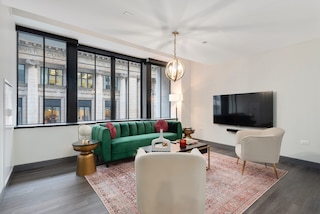 The Loop 2BR Historic Modern Luxury Amenities