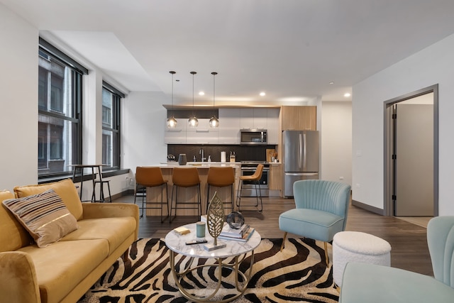 Apartment in The Loop Great Amenities Near Shops