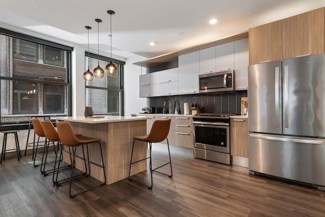 Apartment in The Loop Great Amenities Near Shops