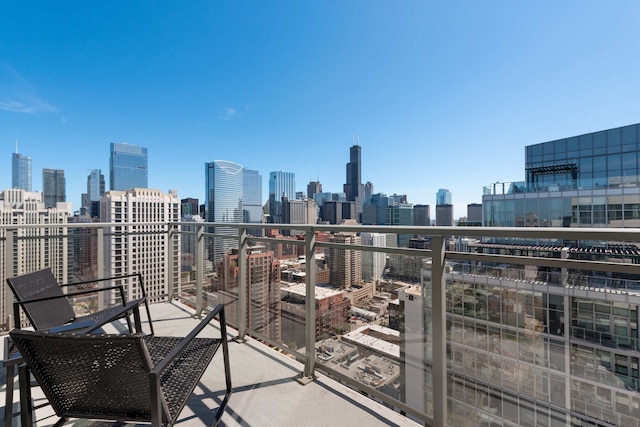 West Loop Grand Penthouse 3BR Best Views