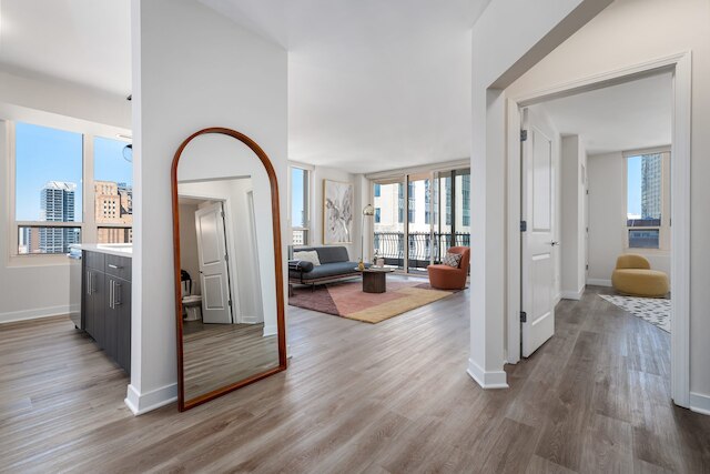 Group Ideal Home 2x 2BR Balcony Prime Location