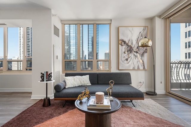 Group Ideal Home 2x 2BR Balcony Prime Location