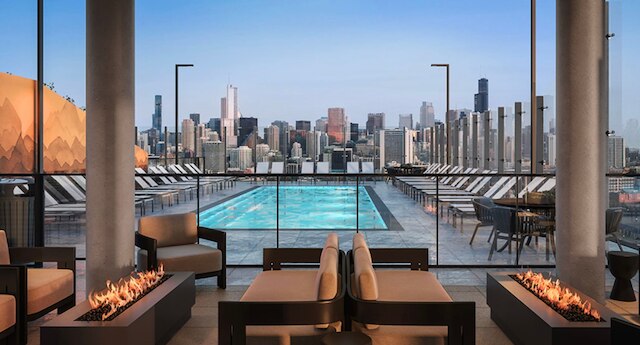 Lincoln Park Oasis Safe Stay Balcony Views