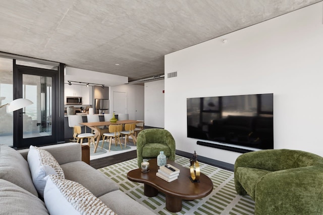 Foodies Best Dining Nightlife Steps Away Theboho