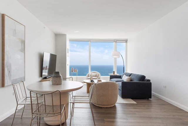 Lux 67fl Apt Lake Views Top Residential Sky Deck