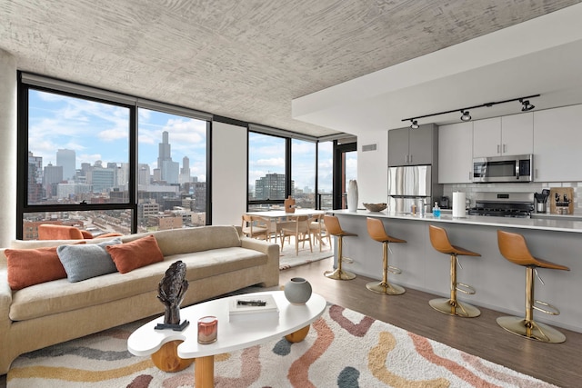 Cloud9 4apt in Building Fultonmkt The Cubist