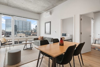 The Nova 4BR Family Friendly Near Lincoln Park