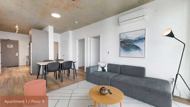 Lincoln Park 8BR Prime Spot Easy City Access