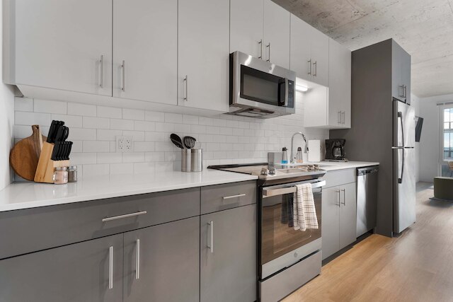 Large Group Lincoln Park 4BR Near Train More