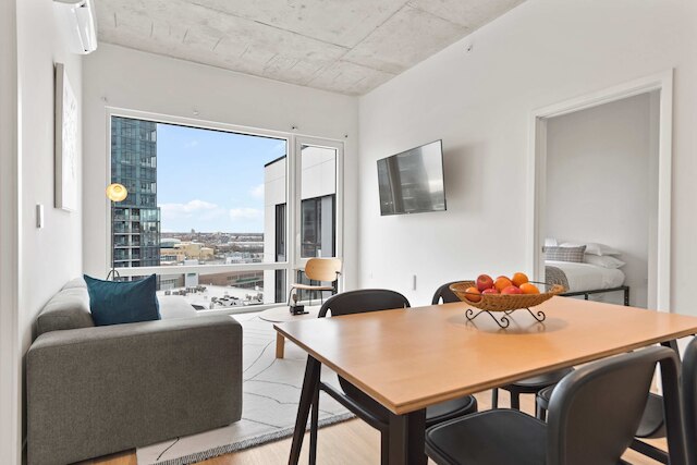 Family-friendly 4BR in Lincoln Park Safe Area