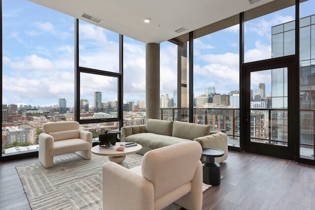 Fulton Market Penthouse 4BR Family Fun Views