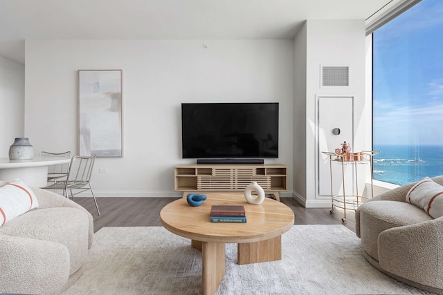 Panoramic Lake Views Premier Amenities for Groups