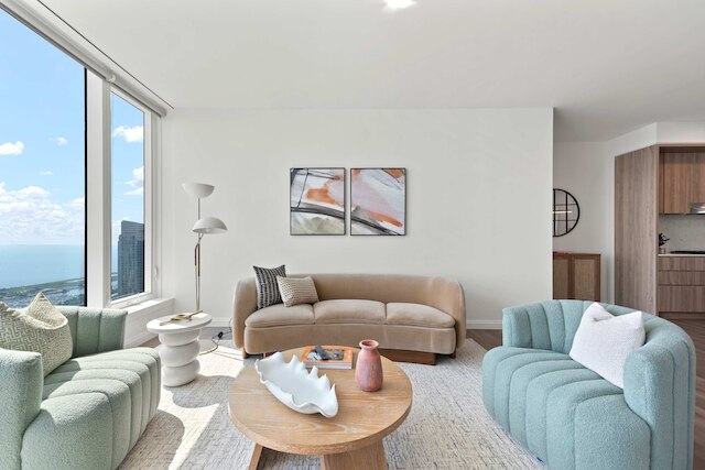 High-rise 65 Fl Apt w Lux Amenities Lake Views