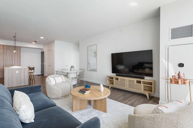 Luxe Apts Stunning Lake Views Resort Amenities