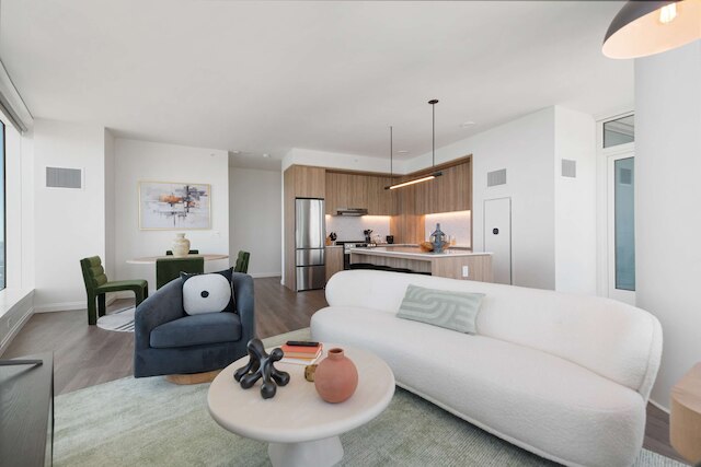 Top-tier Stay 49th Fl Lakefront City Views