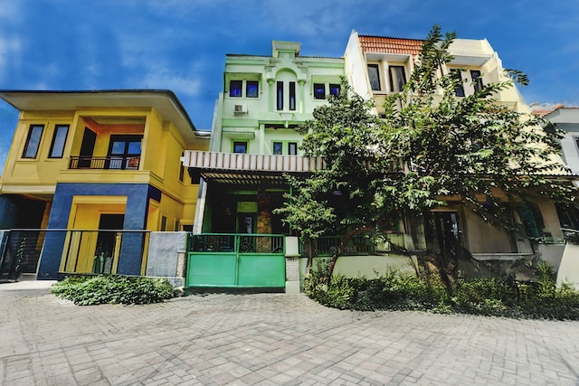 ホテル O モビル ホームステイ シャリーア