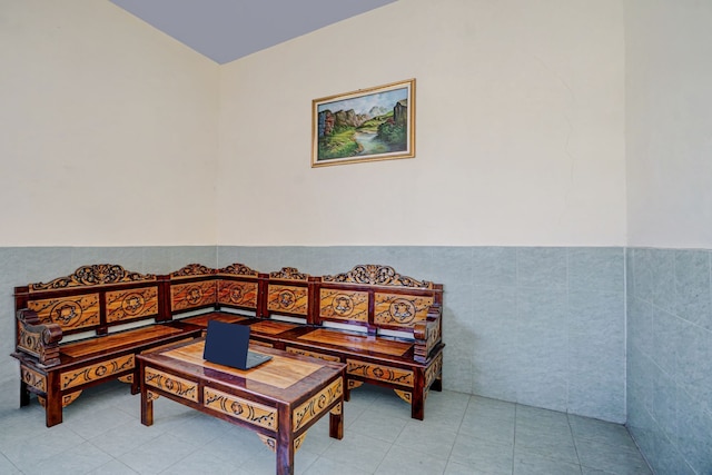 ホテル O モビル ホームステイ シャリーア