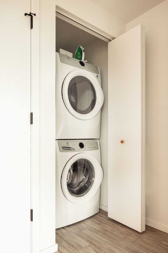 フロー ブリッケル