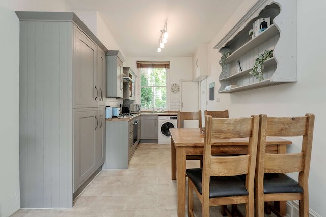 Modern 2 bed Flat - Hammersmith Grove