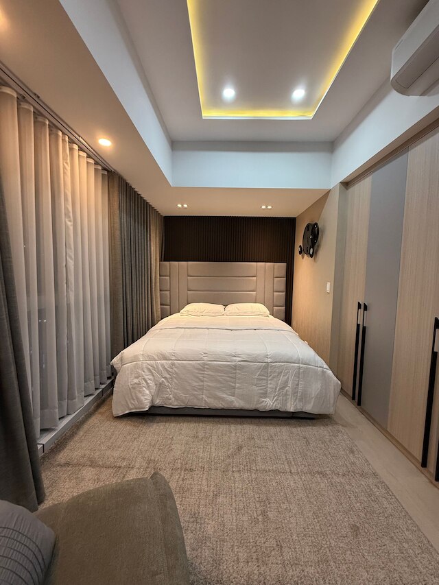 Room-3 Bedroom Executive Suite Room wit