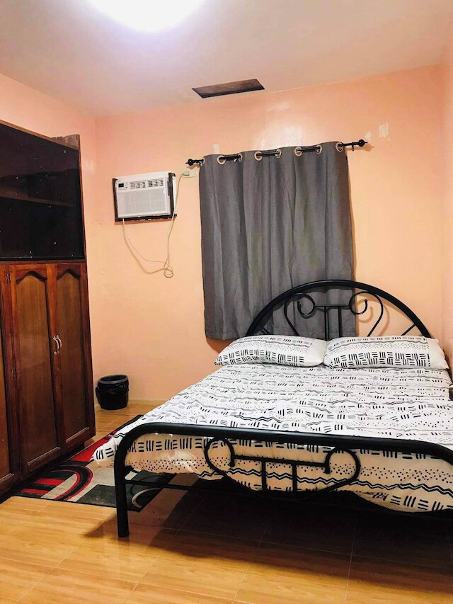 3 Bedrooms 2 Storey House!