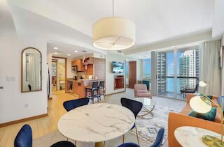 AKA Brickell Sea View by Palermo Home